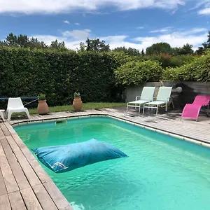  Hébergement de vacances Le Loqui - Piscine France